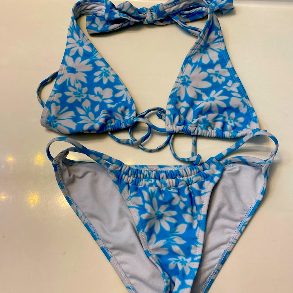Bathing suit from No boundaries